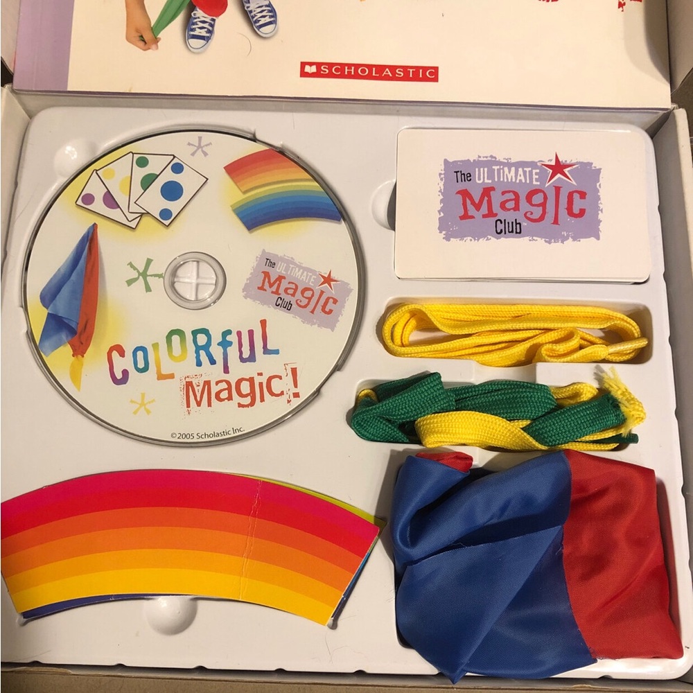 Scholastic Colorful Magic! Box - Picture 3 of 6